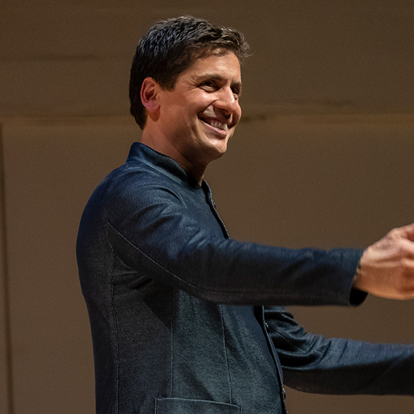 Francisco Núñez Headshot