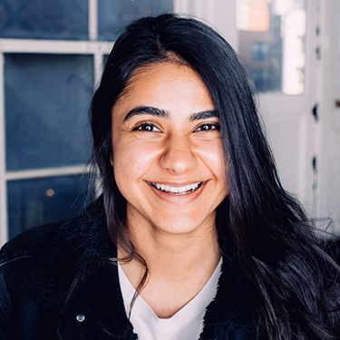 Hannah Dehradunwala Headshot