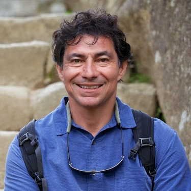 Hernando Garzon Headshot