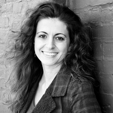 Lili Nikolova Headshot